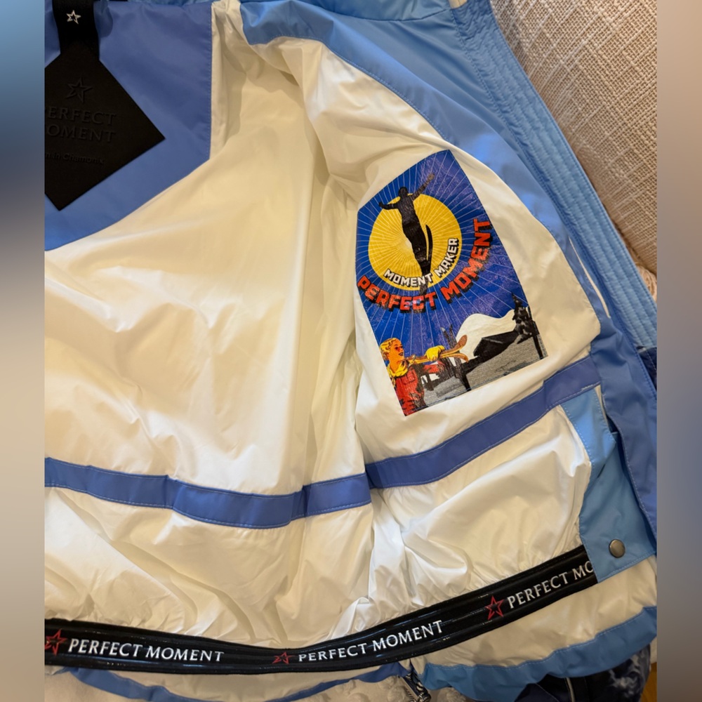 Perfect Moment Blue Mountain Print Ski Jacket - Picture 4 of 8